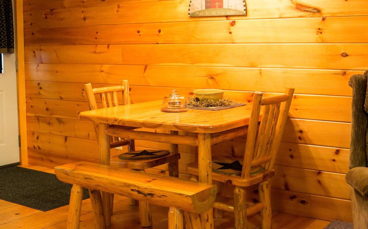 Blessing Lodge By Amish Country Lodging Berlin Exterior foto